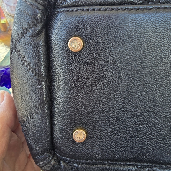 Tory Burch Black Willa Quilted Leather Tote/Shoulder Bag w/ Black L.& Gold Chain - Picture 13 of 13